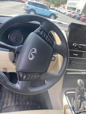 2023 INFINITI QX80 Luxe