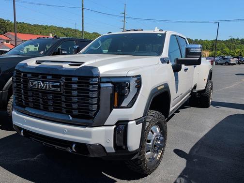 White Frost Tricoat 2024 GMC Sierra 3500 Denali