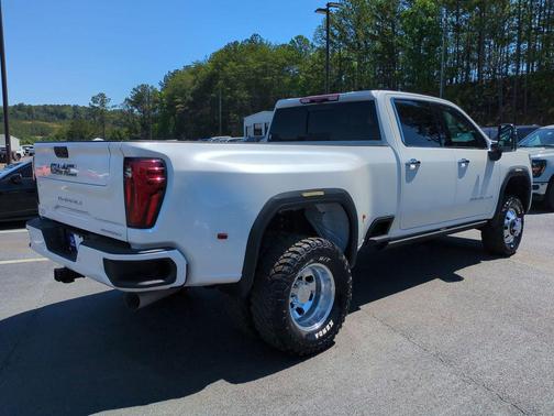 White Frost Tricoat 2024 GMC Sierra 3500 Denali