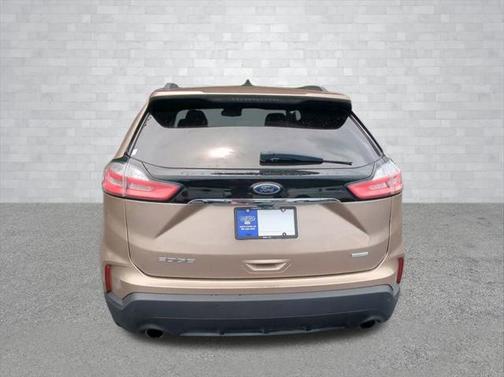 2020 Ford Edge SE