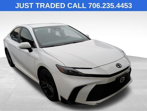 Ice Cap 2025 Toyota Camry SE