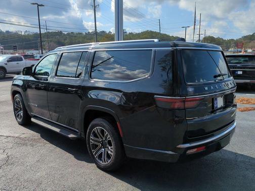 2024 Jeep Wagoneer L Series II 4x4