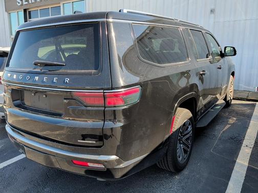 2024 Jeep Wagoneer L Series II 4x4