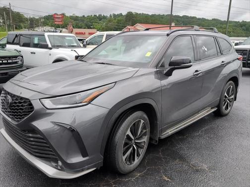 2022 Toyota Highlander XSE