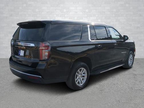 2023 Chevrolet Suburban LT