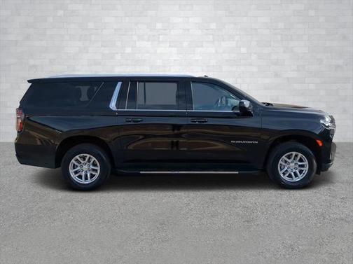 2023 Chevrolet Suburban LT