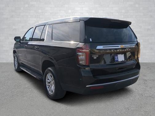 2023 Chevrolet Suburban LT