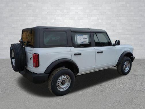 OXFORD WHITE 2025 Ford Bronco Base