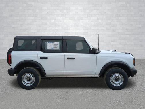 OXFORD WHITE 2025 Ford Bronco Base