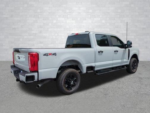 AVALANCHE 2026 Ford F-250 XL