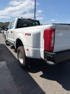 OXFORD WHITE 2024 Ford F-350 XL