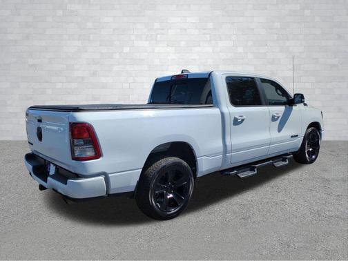 Bright White Clearcoat 2022 RAM 1500 Big Horn/Lone Star