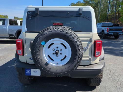 Desert Sand 2026 Ford Bronco Heritage Edition