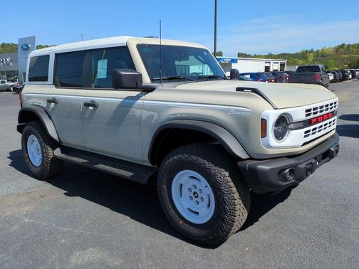Desert Sand 2026 Ford Bronco Heritage Edition
