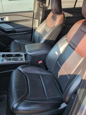 2021 Ford Explorer Platinum