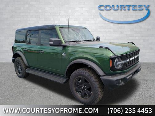 ERUPTION GREEN METALLIC 2025 Ford Bronco Outer Banks