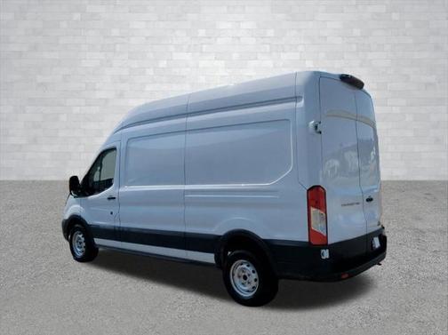 2022 Ford Transit-250 Base