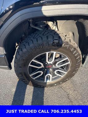 2022 GMC Sierra 1500 AT4