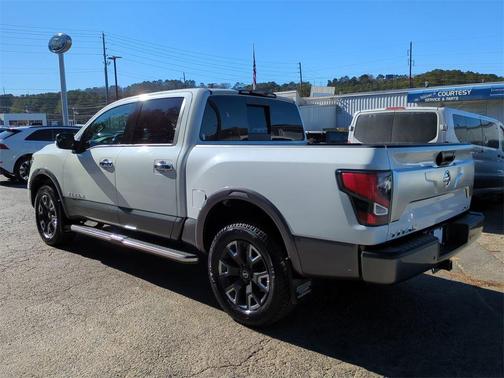 2021 Nissan Titan Platinum Reserve