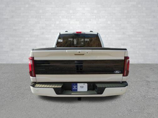 STAR WHITE METALLIC TRICOAT 2026 Ford F-150 Platinum