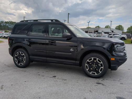 SHADOW BLACK 2024 Ford Bronco Sport Outer Banks