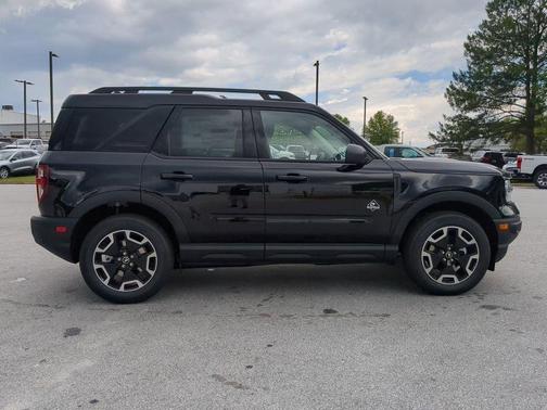 SHADOW BLACK 2024 Ford Bronco Sport Outer Banks