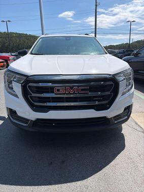 Summit White 2023 GMC Terrain AWD AT4