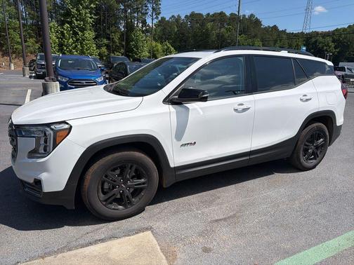 Summit White 2023 GMC Terrain AWD AT4