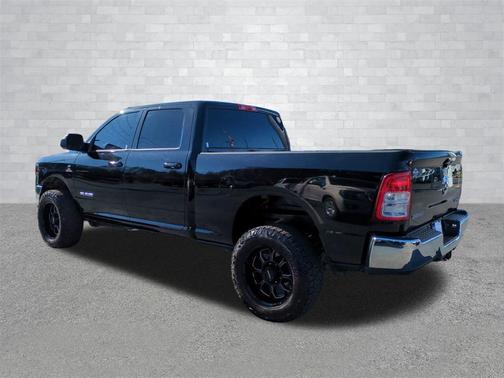 2020 RAM 2500 Big Horn Crew Cab 4X4 6'4' Box