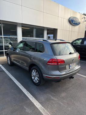 2016 Volkswagen Touareg VR6 Sport