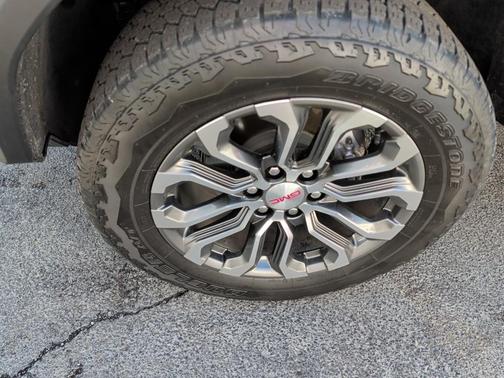 2023 GMC Canyon Denali