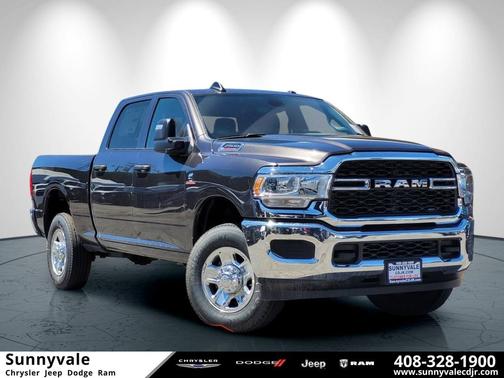 2024 RAM 2500 Tradesman Crew Cab 4x4 6'4' Box