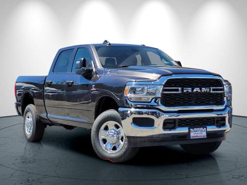 2024 RAM 2500 Tradesman Crew Cab 4x4 6'4' Box