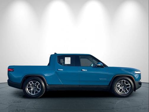 2023 Rivian R1T Adventure
