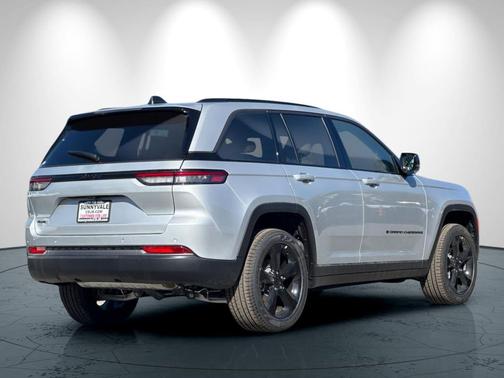 Silver Zynith 2026 Jeep Grand Cherokee Limited