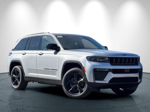 Silver Zynith 2026 Jeep Grand Cherokee Limited