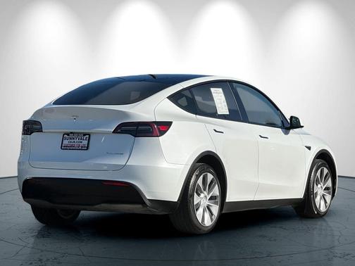 2023 Tesla Model Y Long Range Dual Motor All-Wheel Drive