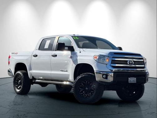 Super White 2016 Toyota Tundra SR5