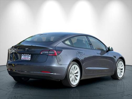 2022 Tesla Model 3 Standard Range