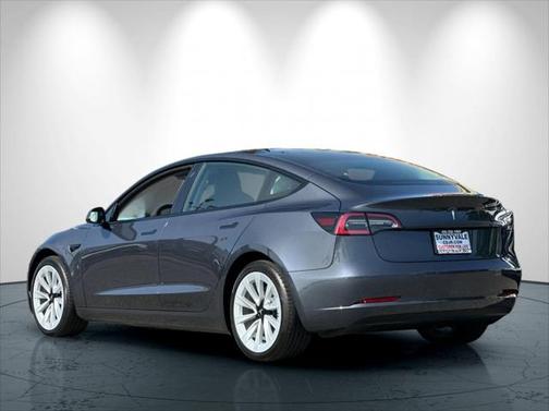 2022 Tesla Model 3 Standard Range