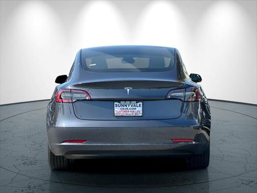 2022 Tesla Model 3 Standard Range