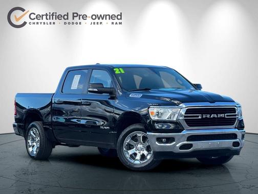 Diamond Black Crystal Pearlcoat 2021 RAM 1500 Big Horn/Lone Star