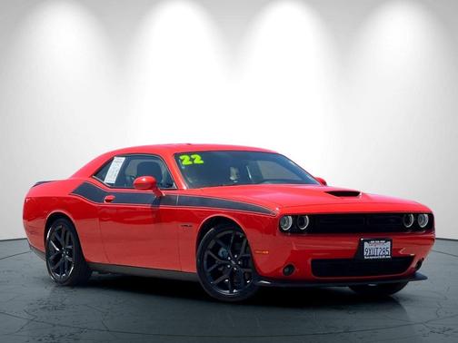 Go Mango 2022 Dodge Challenger R/T
