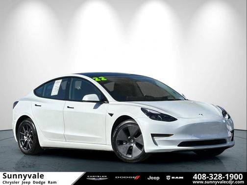 Pearl White Multi-Coat 2022 Tesla Model 3 Standard Range