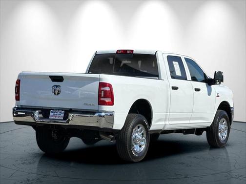 2024 RAM 2500 Tradesman Crew Cab 4x4 6'4' Box