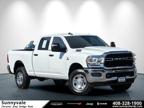 2024 RAM 2500 Tradesman Crew Cab 4x4 6'4' Box