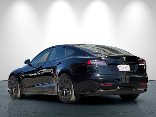 2022 Tesla Model S Base