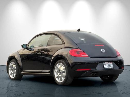 Deep Black Pearl Metallic 2013 Volkswagen Beetle 2.5L Fender Edition