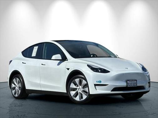 2023 Tesla Model Y Long Range Dual Motor All-Wheel Drive