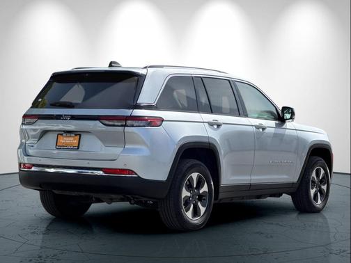 2022 Jeep Grand Cherokee 4xe Base